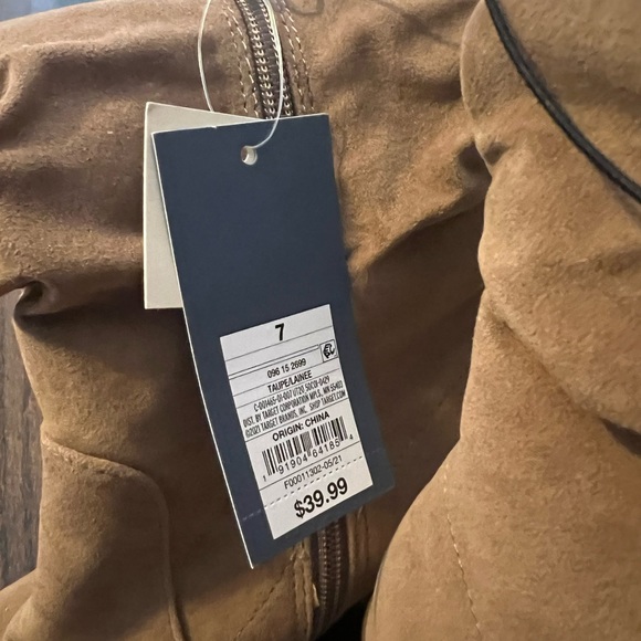 High heel tall boots, in brand new condition! - Picture 2 of 5